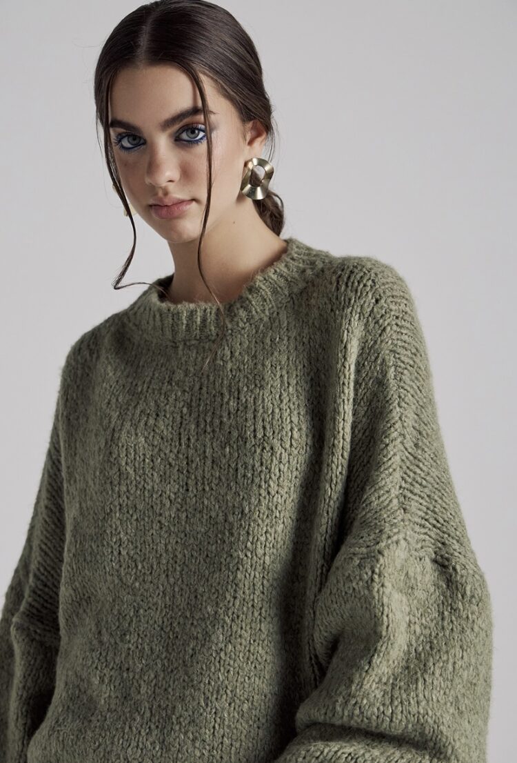 khaki sweater_ efimeron