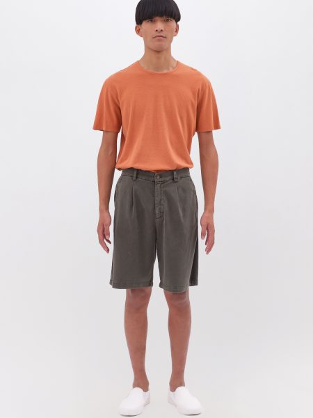 Pleated Bermuda in Relaxed Fit