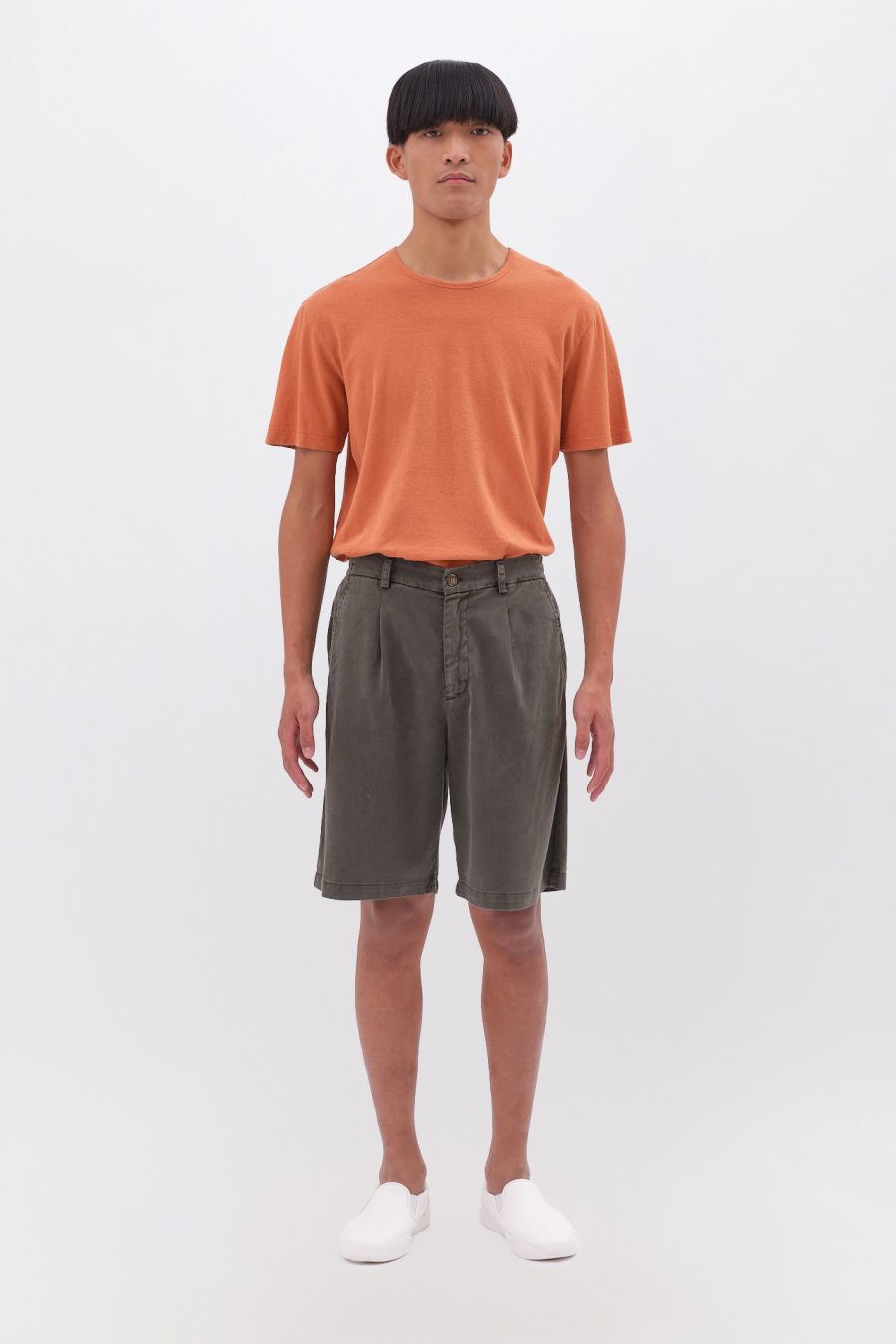 Pleated Bermuda in Relaxed Fit